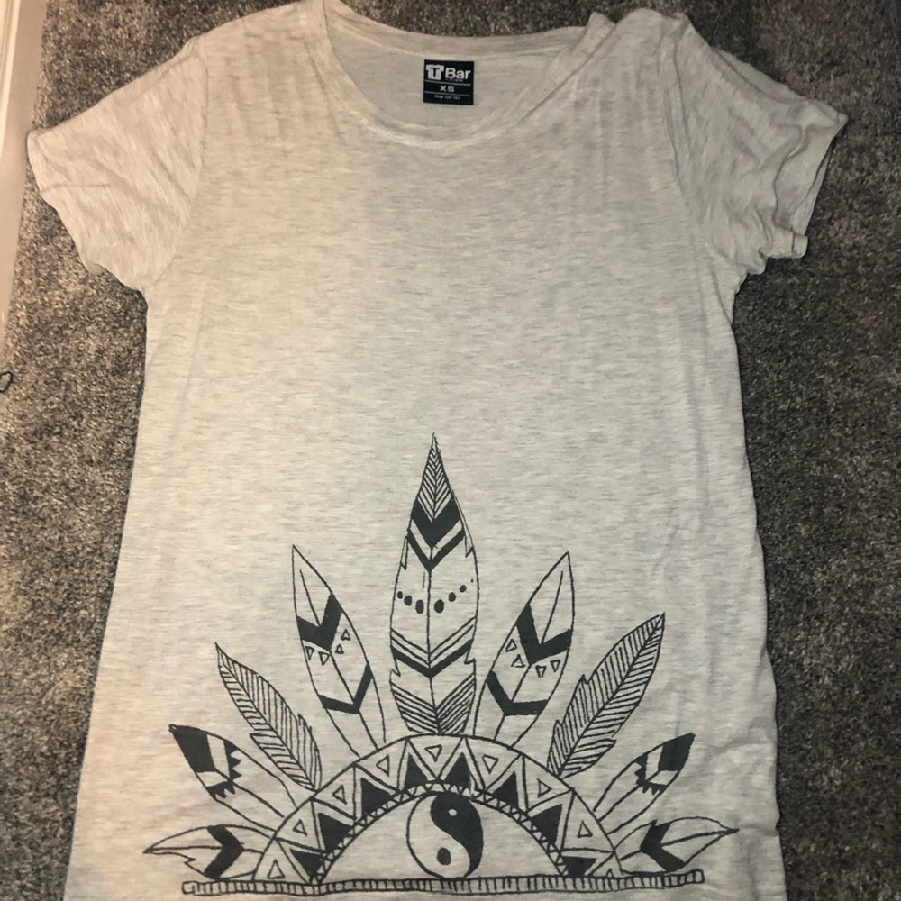 Cute aesthetic tee!